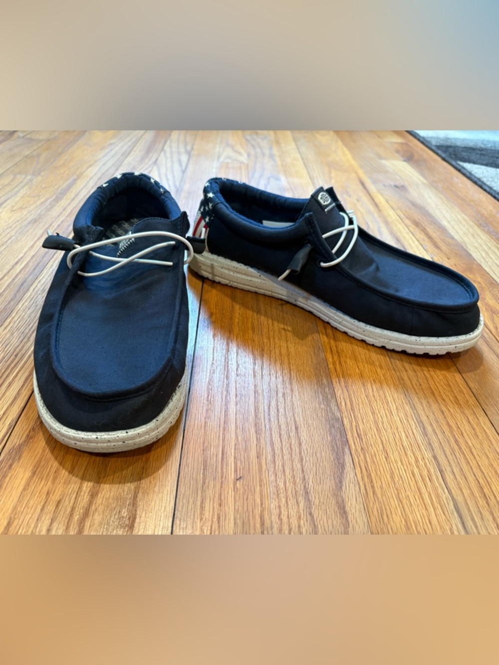 Men’s Hey Dudes size 13 EUC - Picture 2 of 8